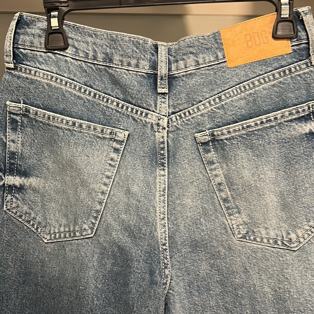 BDG Mid-Vintage Wash 90s Baggy Boyfriend Jeans - Picture 8 of 9